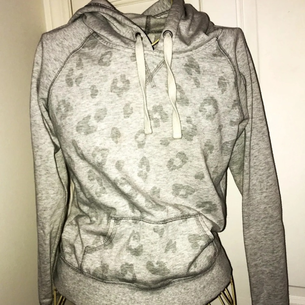 Leopard print sweatshirt. Size XS